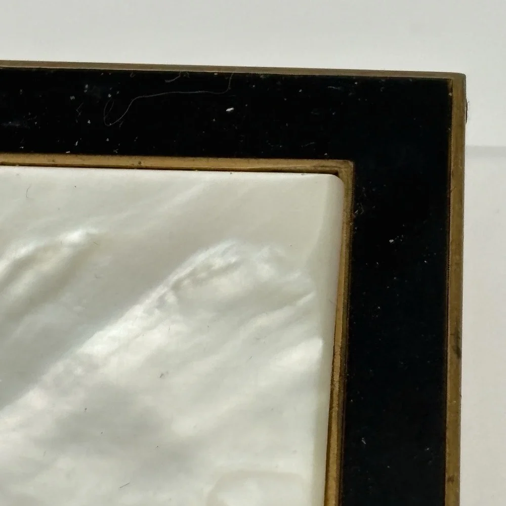 Vintage Fifth Avenue Rex Square Compact Mother of Pearl Black Enamel Made‎ USA